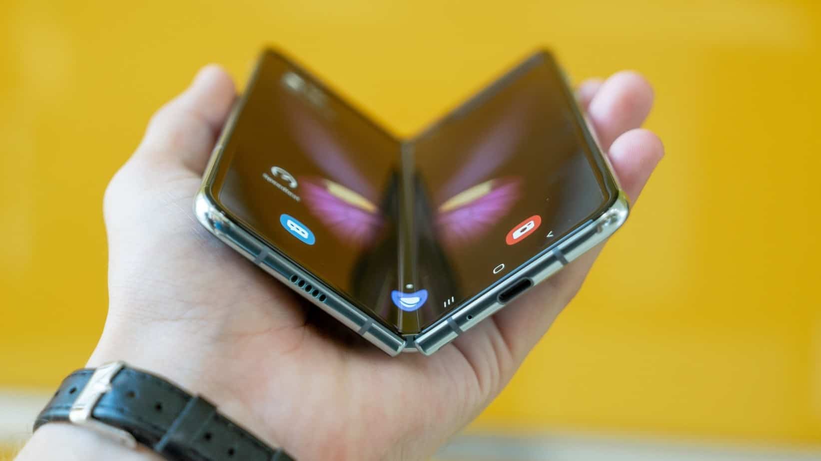 Le samsung Galaxy Z Fold 3 sera équipé d'une caméra selfie sous-écran