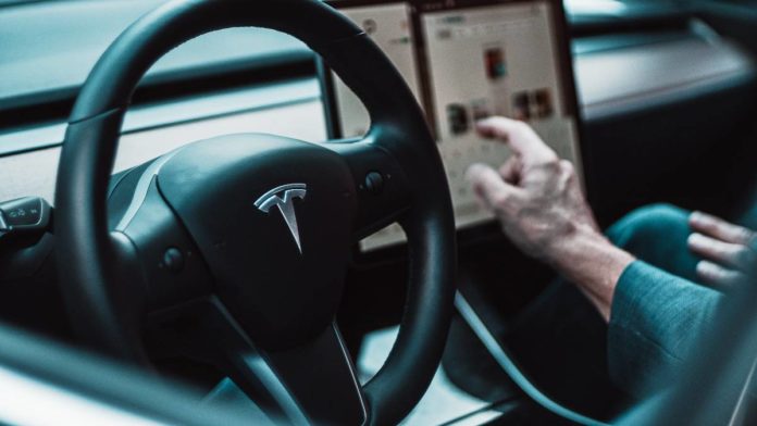 La fonctionnalité Full Self-Driving de Tesla est enfin disponible aux États-Unis.