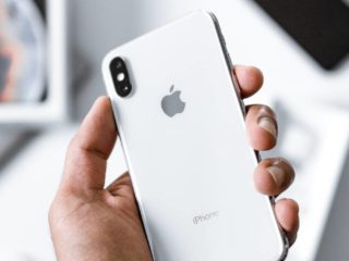 Apple pourrait apporter la charge sans fils inversée sur l'iPhone 13